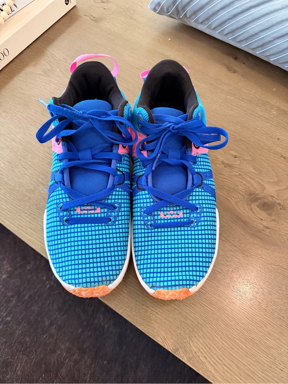 Nike LeBron Witness 7